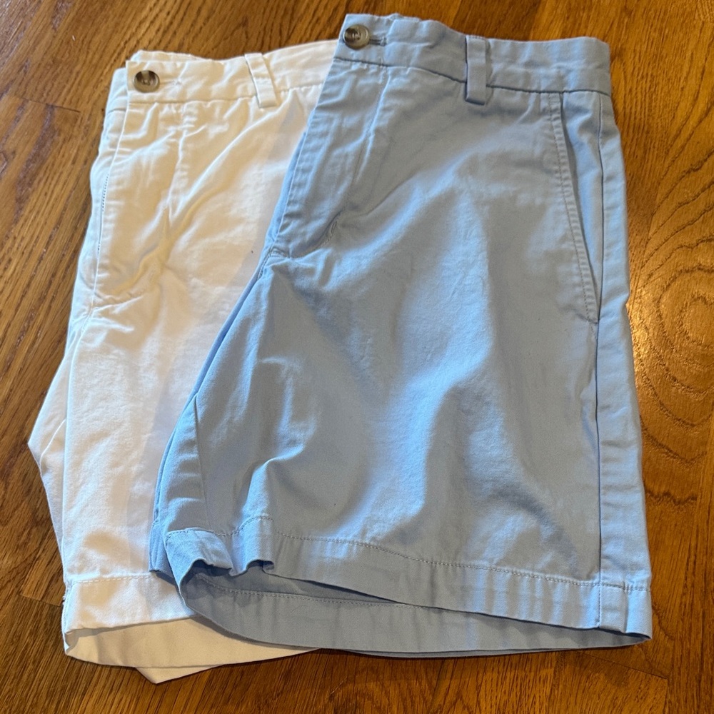 Vineyard Vines Light Blue and White Flat Front Shorts